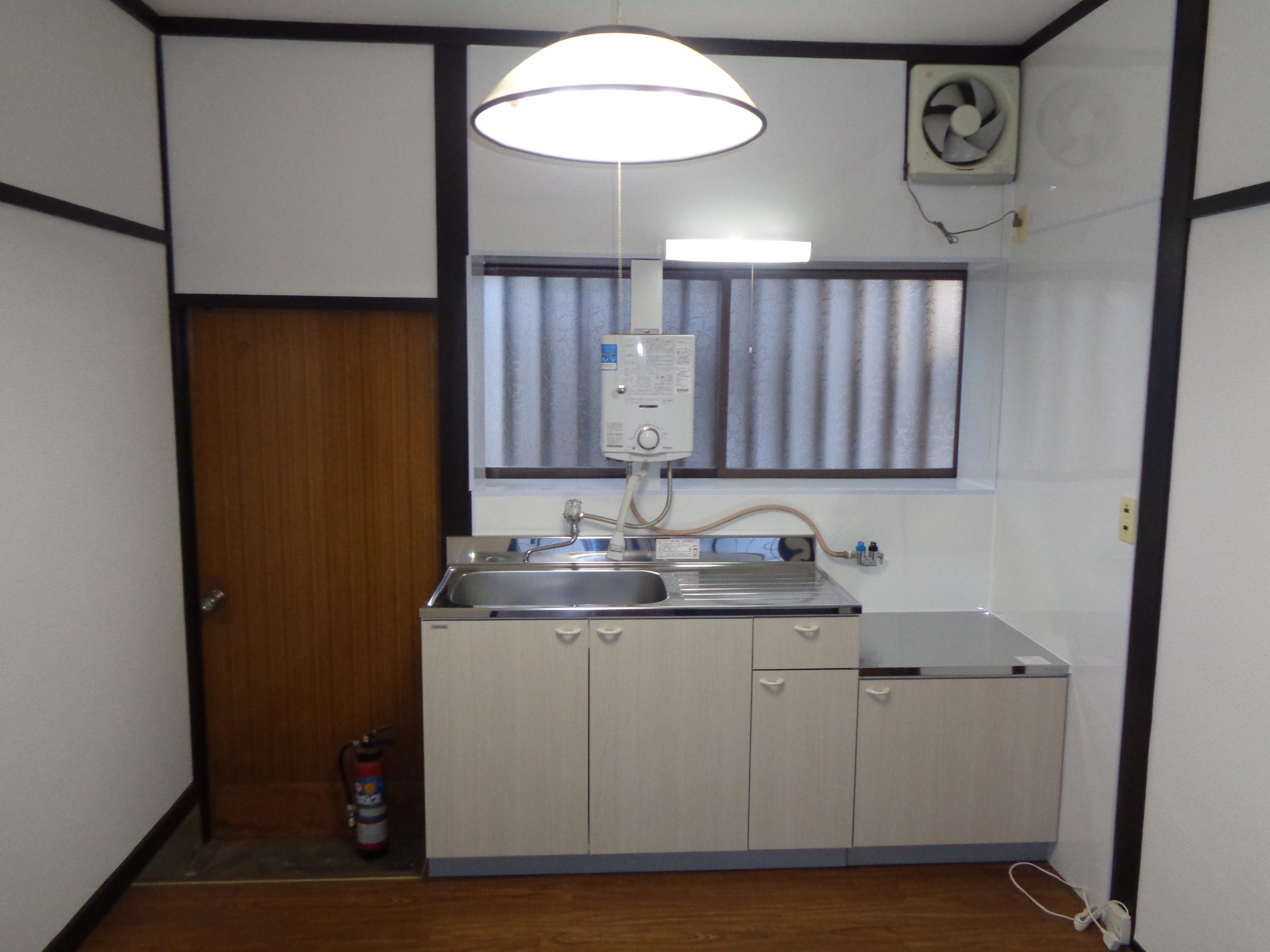 鳥居ヶ丘貸家   南東角